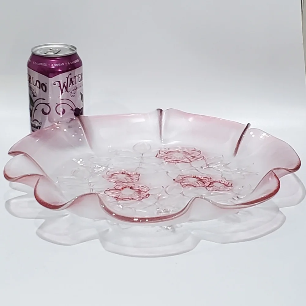 13" 🇩🇪 Crystal Pink Roses 3 Toed Ruffled Edge Satin Serving Platter by Mikasa - Picture 8 of 13